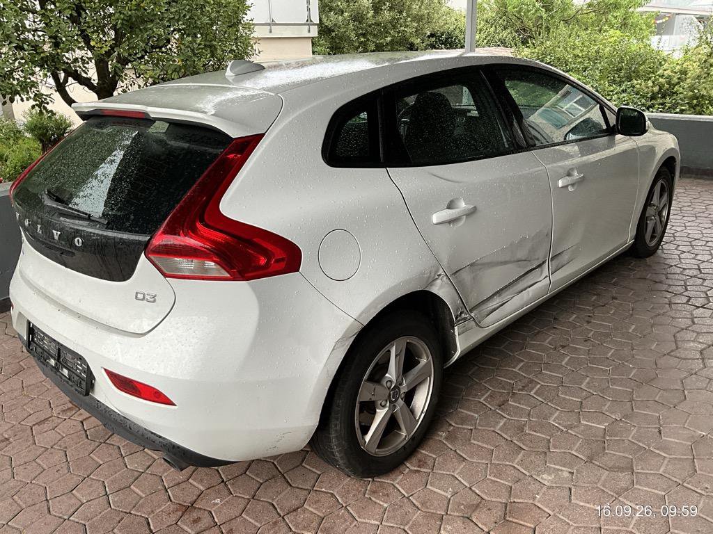 2017 Volvo V40 D3 Kinetic, 150 PS