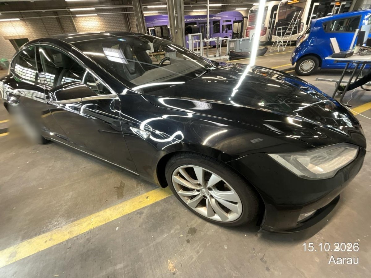 2016 Tesla Model S 90 D, 524 PS