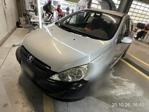 2002 Peugeot 307 2.0 16V XS, 136 PS