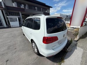 2014 VW Touran Highline, 140 HP