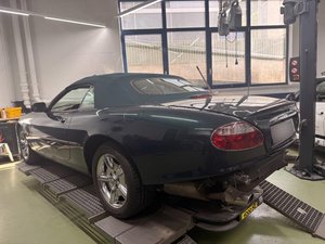2002 Jaguar XKR Coupé 4.0 , 363 HP