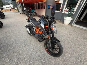 2022 KTM Duke 125 125 Duke, 15 HP