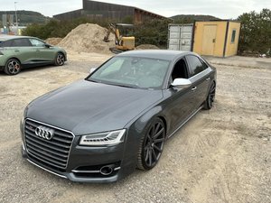 2015 AUDI S8 Lim. 4.0 TFSI , 520 HP