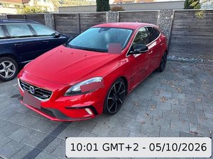 2014 VOLVO V40 T2 Momentum R-Design, 196 PS VOLVO V40 T2 Momentum R-Design, 196 HP