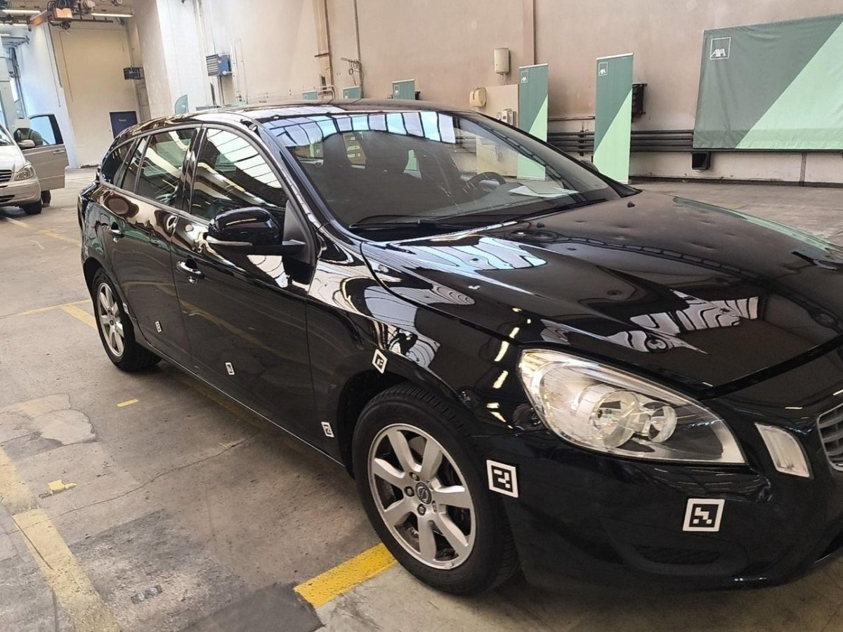 2011 VOLVO V60 2.0T, 203 HP