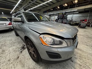 2010 VOLVO XC60 D5 AWD Summum, 205 HP
