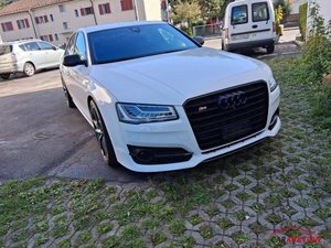 2017 AUDI S8 4.0 TFSI V8 plus quattro tiptronic, 605 HP