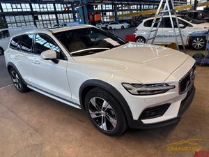 2023 Volvo V60 Cross Country 2.0 B4 Ultimate AWD, 197 HP