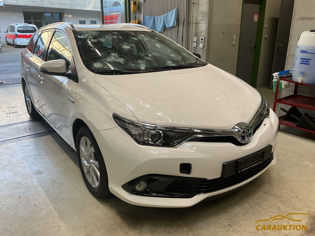 2017 TOYOTA Auris Touring Sports 1.8 HSD Trend, 99 HP