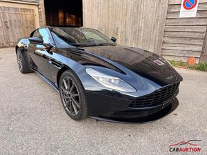 2017 Aston Martin DB11 Coupé 5.2 V12 Bi-Turbo Launch Ed. 5.2, 608 HP