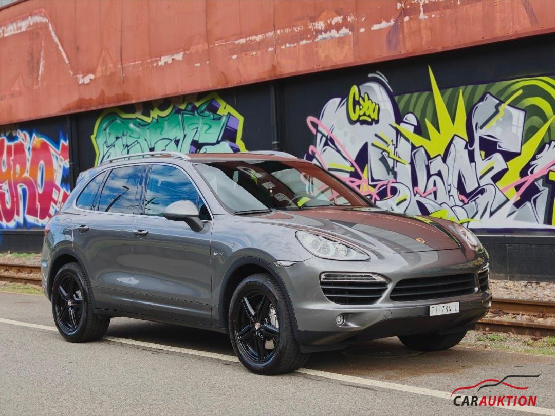 2010 Porsche Cayenne 3.0 V6 S Hybrid 3.0, 381 HP